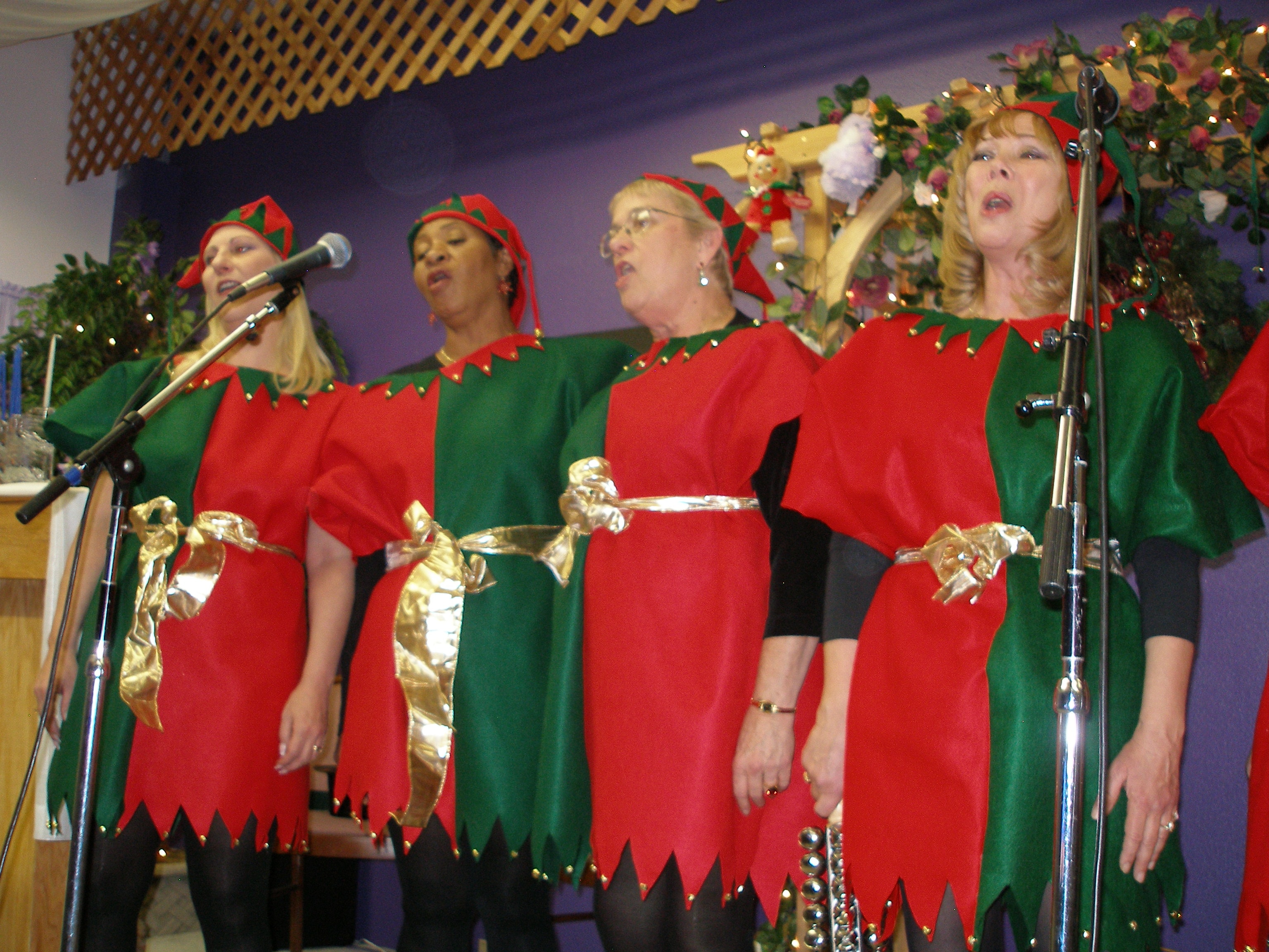 Christmas Eve 2008 elf carolers close-up
